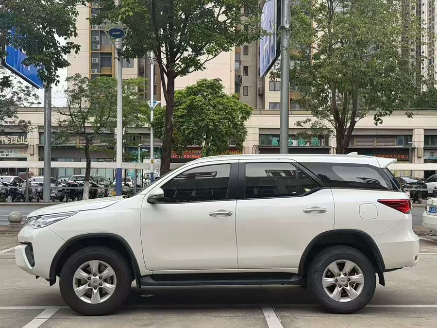 Toyota Fortuner 2019 car image #4
