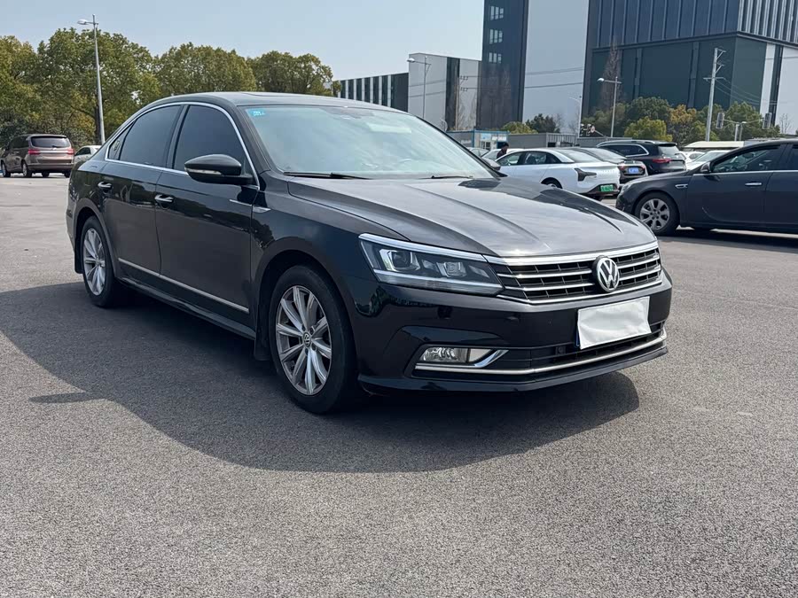 Volkswagen Passat 2013 изображение автомобиля #4
