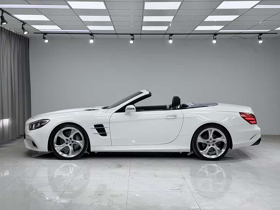 Mercedes-Benz SL Class 2017 car image #4