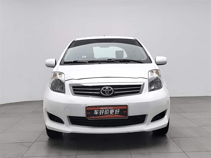 Toyota Yaris 2011 car image #4