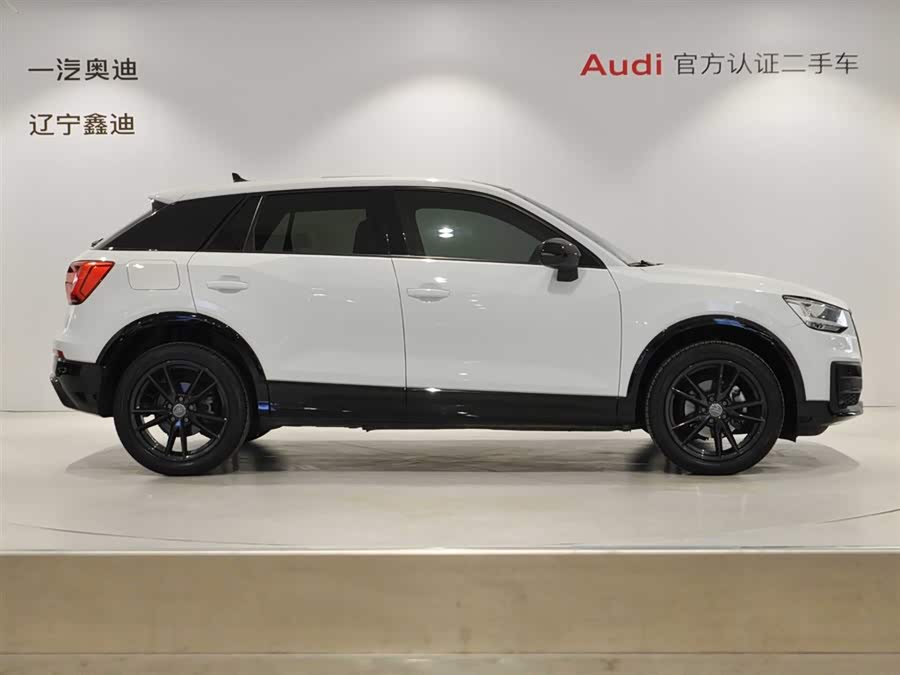 Audi Q2L 2020 car image #4