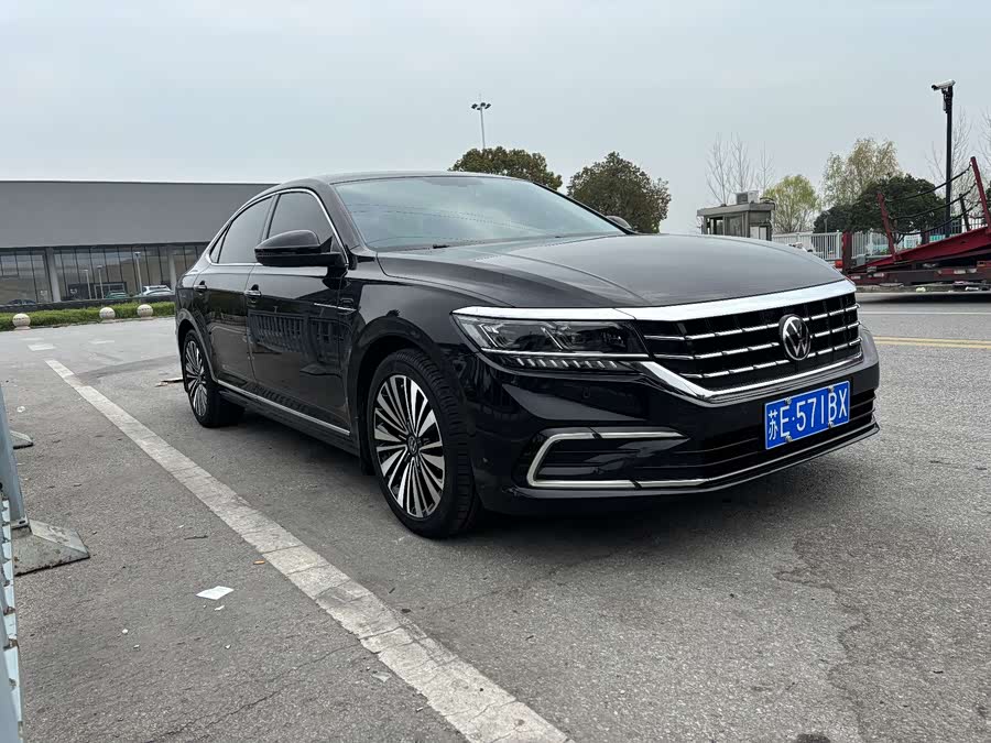 Volkswagen Passat 2021 car image #4