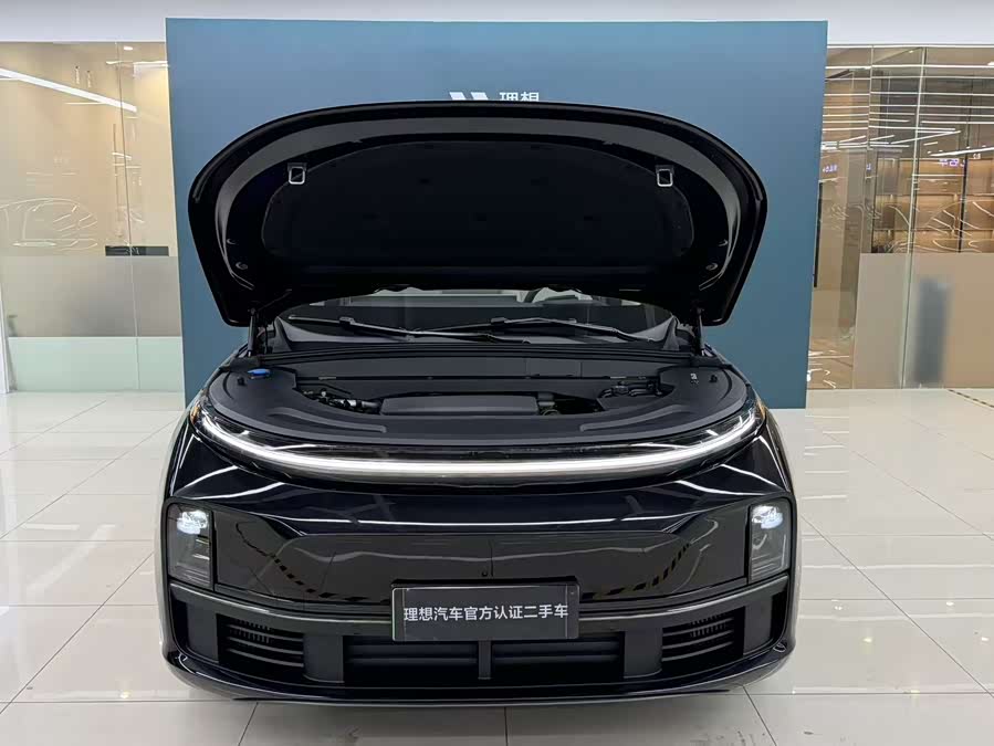 Li L7 2025 immagine di auto #4