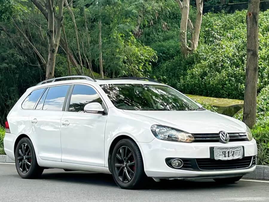 Volkswagen Golf 2013 car image #4