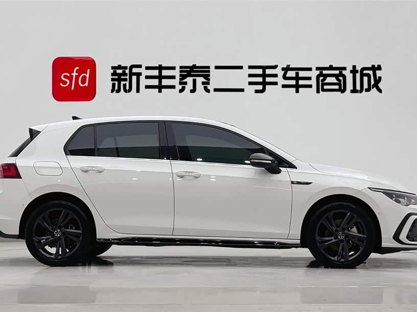 Volkswagen Golf 2020 car image #4