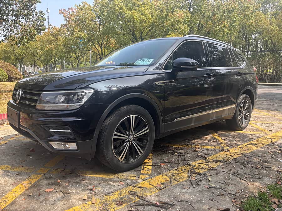 Volkswagen Tiguan L 2019 immagine di auto #4