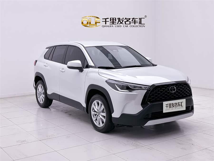 Toyota Corolla Cross 2025 immagine di auto #4