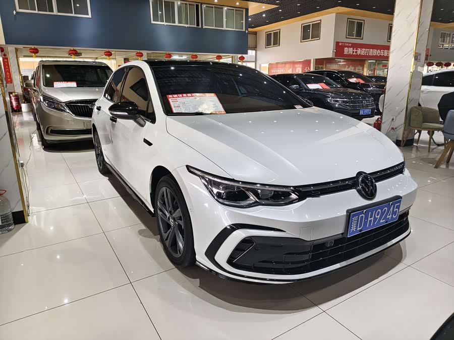 Volkswagen Golf 2022 car image #4