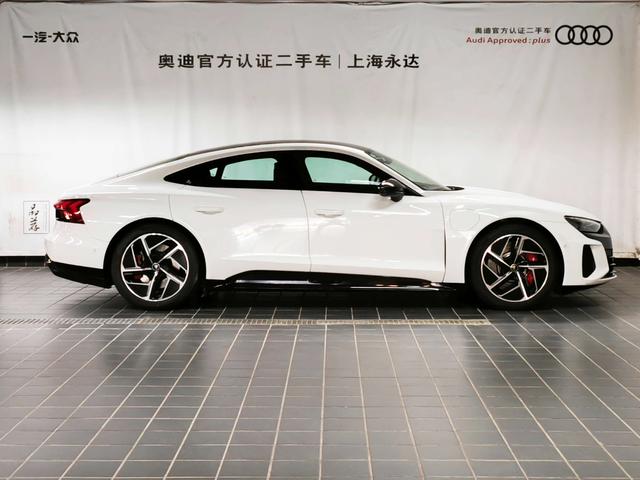 Audi RS e-tron GT 2023 #4 Audi RS e-tron GT 2023 car image #4