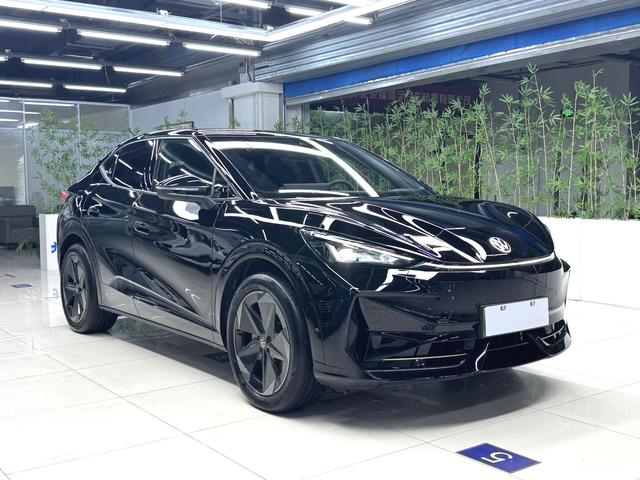 Volkswagen ID.UNYX 06 2024 #4 Volkswagen ID.UNYX 06 2024 صورة سيارة #4