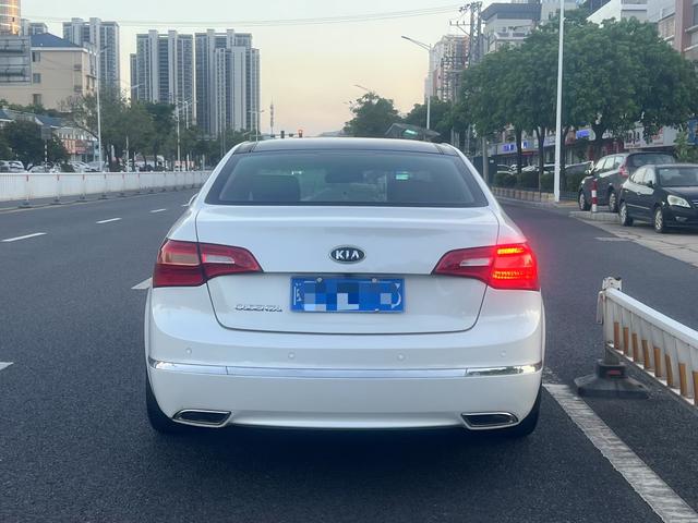 Kia Cadenza 2014 car image #4