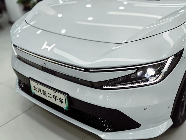 Honda P7 2025 #4 Honda P7 2025 car image #4