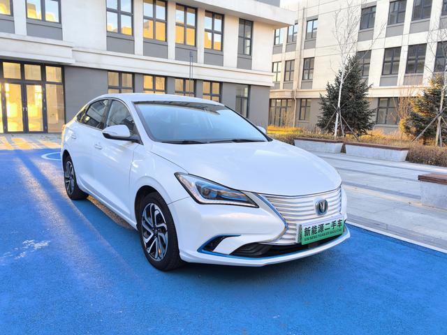 Changan Eado EV 2019 car image #4