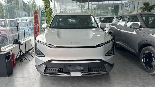 Kia EV5 2025 image de voiture #4