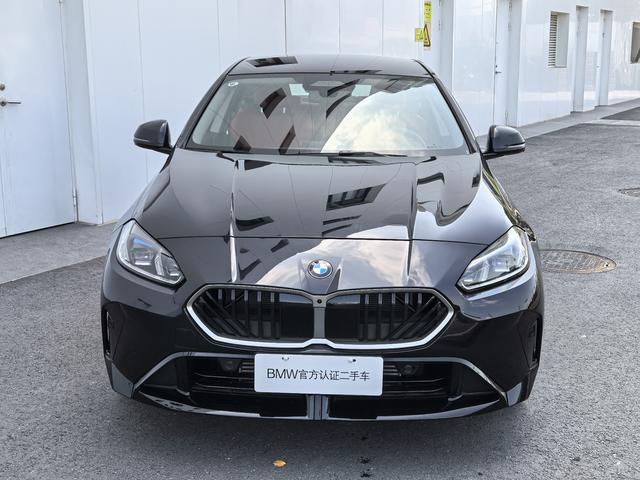 BMW 2 Series 2025 #4 BMW 2 Series 2025 car image #4