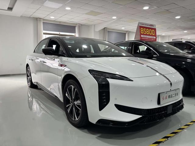 HongQi EH7 2025 #4 HongQi EH7 2025 car image #4