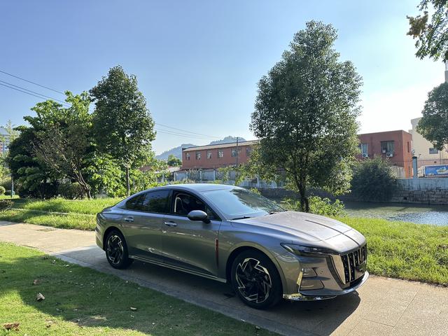 HongQi H6 2023 #4 HongQi H6 2023 car image #4