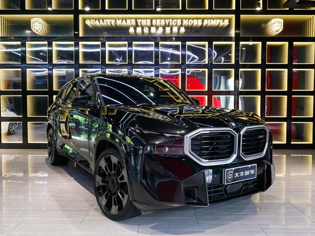 BMW XM 2024 car image #4