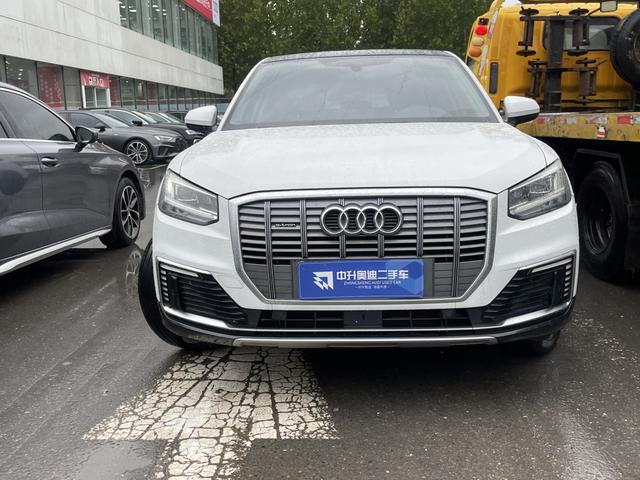 Audi Q2L e-tron 2021 car image #4