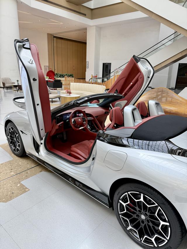 MG Cyberster 2024 #4 MG Cyberster 2024 imagem de carro #4