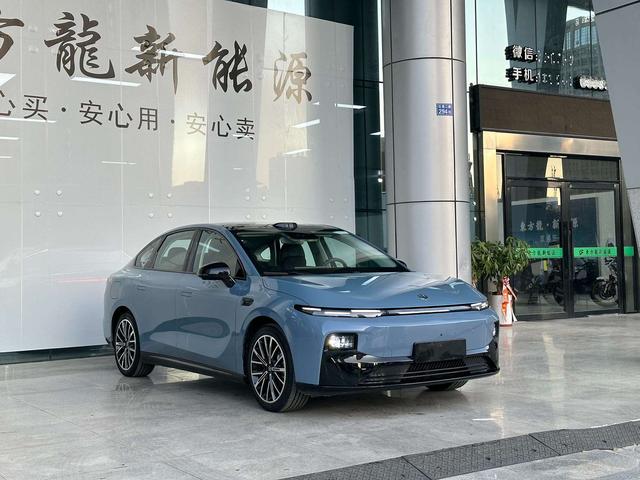 零跑汽车 零跑B01 2025 汽车图片 #4