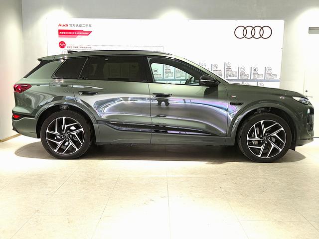 Audi Q6L Sportback e-tron 2025 #4 Audi Q6L Sportback e-tron 2025 car image #4