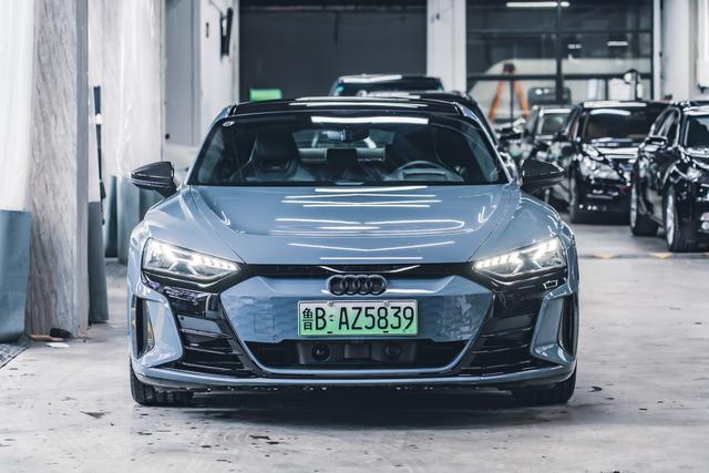 Audi RS e-tron GT 2023 car image #4