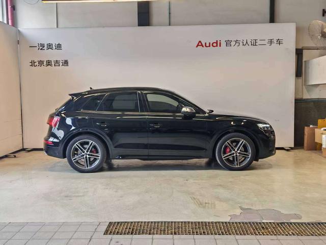 Audi SQ5 2023 صورة سيارة #4