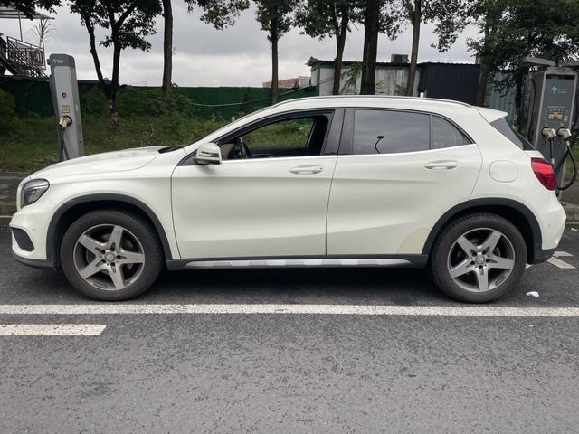 Mercedes-Benz GLA Class (Imported) 2015 car image #4
