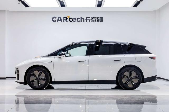 理想汽车 理想i6 2025 汽车图片 #4