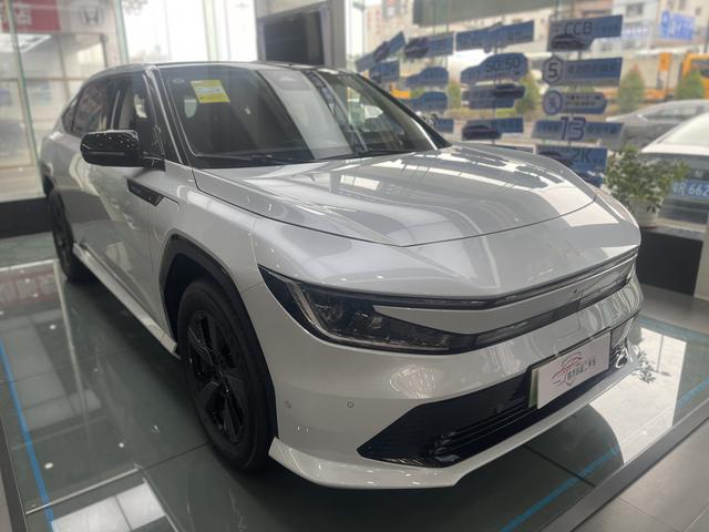 Honda P7 2025 #4 Honda P7 2025 imagen de coche #4