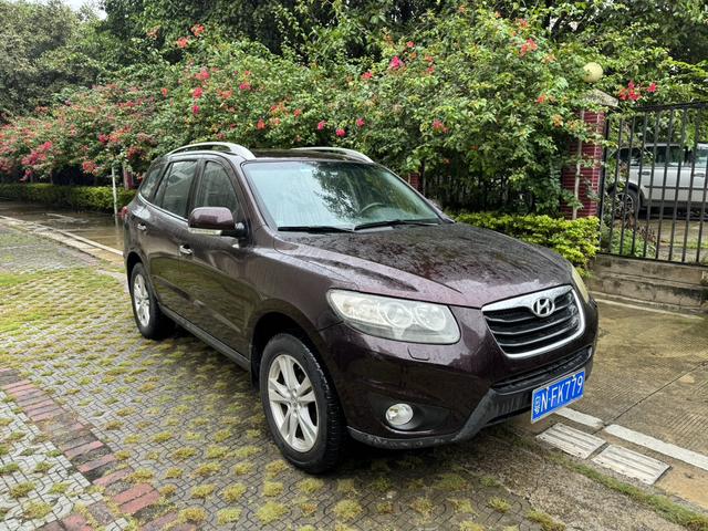 Hyundai Santa Fe Classic 2010 car image #4