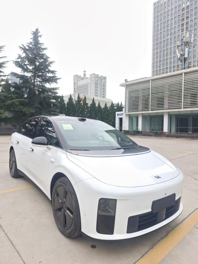 理想汽车 理想i6 2025 汽车图片 #4