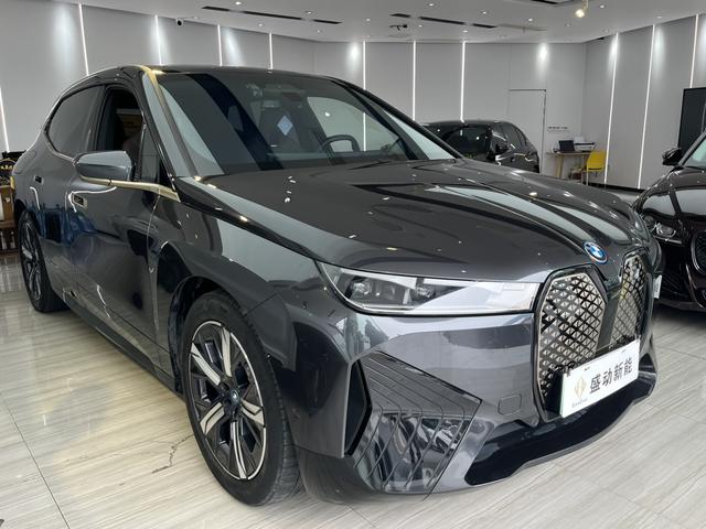 BMW iX 2023 car image #4