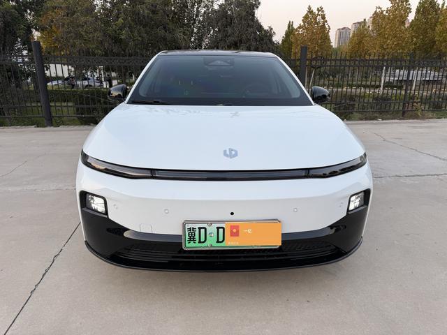 零跑汽车 零跑B01 2025 汽车图片 #4