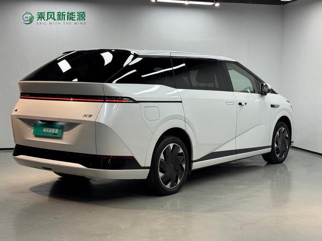 Xpeng X9 2024 immagine di auto #4