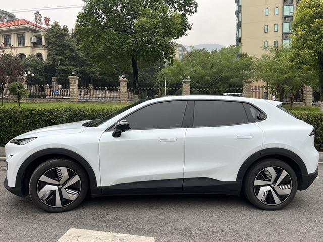 Deepal S05 2024 #4 Deepal S05 2024 car image #4