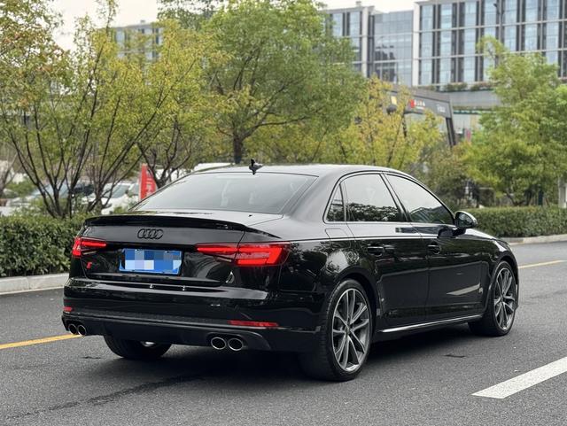 Audi S4 2018 car image #4