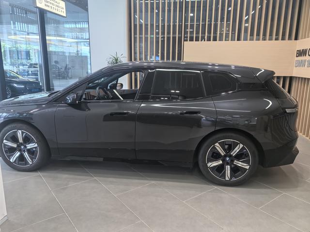 BMW iX 2023 #4 BMW iX 2023 immagine di auto #4