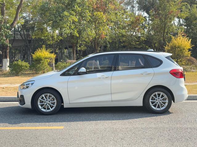 BMW 2 Series Tourer 2019 car image #4