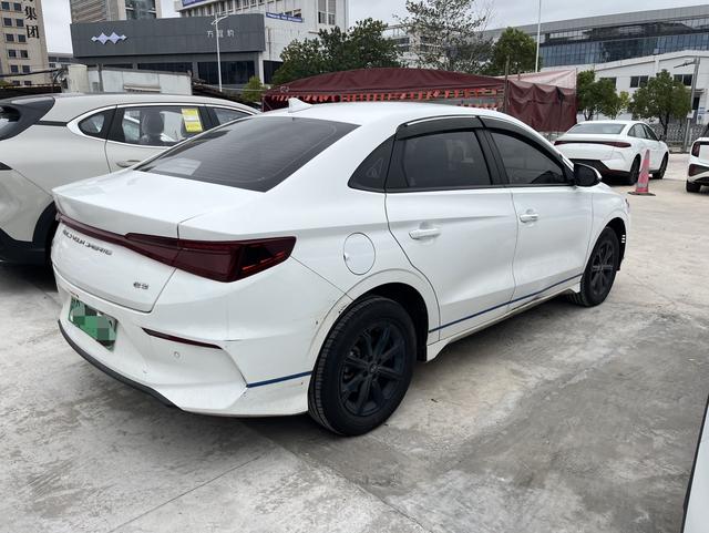 BYD e3 2022 #4 BYD e3 2022 car image #4