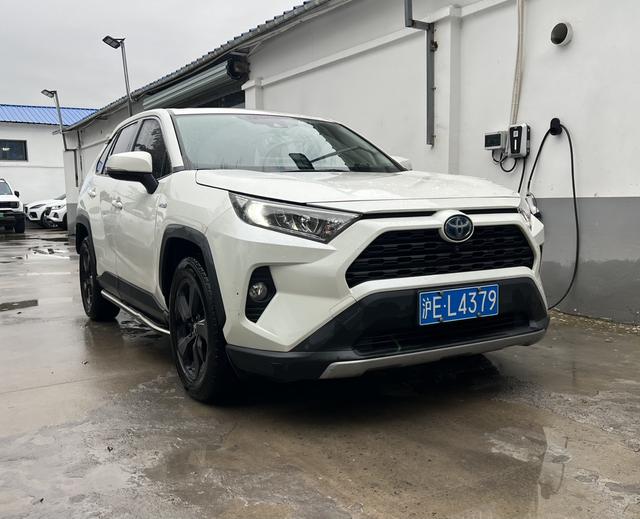Toyota RAV4 Hybird E+ 2020 immagine di auto #4