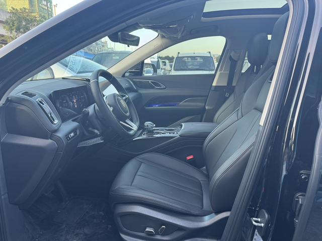 HongQi HS3 PHEV 2025 car image #4