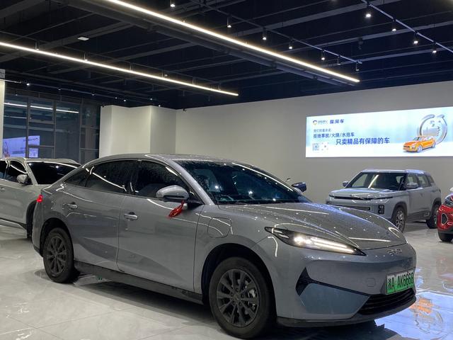 BYD e7 2025 car image #4