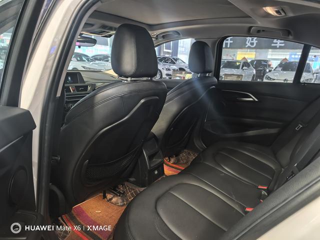 BMW i4 M50 2018 car image #4