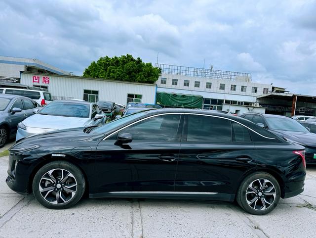 HongQi E-QM5 2023 #4 HongQi E-QM5 2023 immagine di auto #4