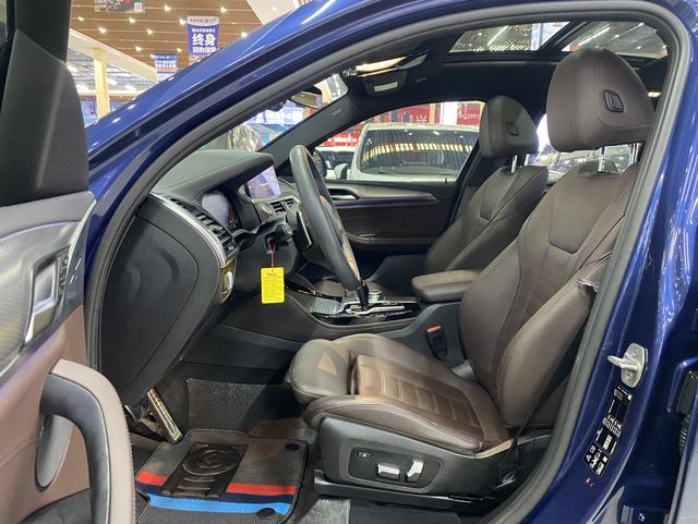 BMW X4 2020 car image #4