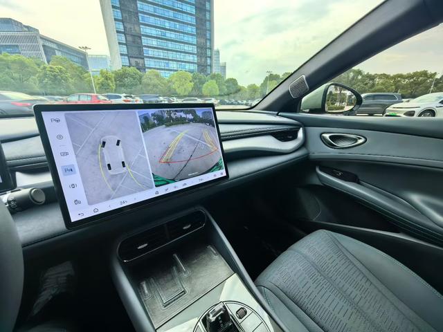 BYD Seal 06GT 2025 car image #4