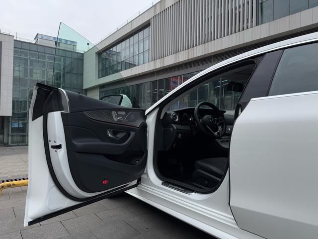 Mercedes-Benz CLS Class 2022 car image #4