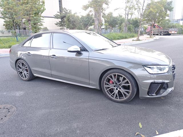 Audi S4 2024 صورة سيارة #4